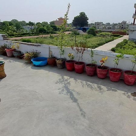 Vrinda Homestay Vrindāvan Zewnętrze zdjęcie